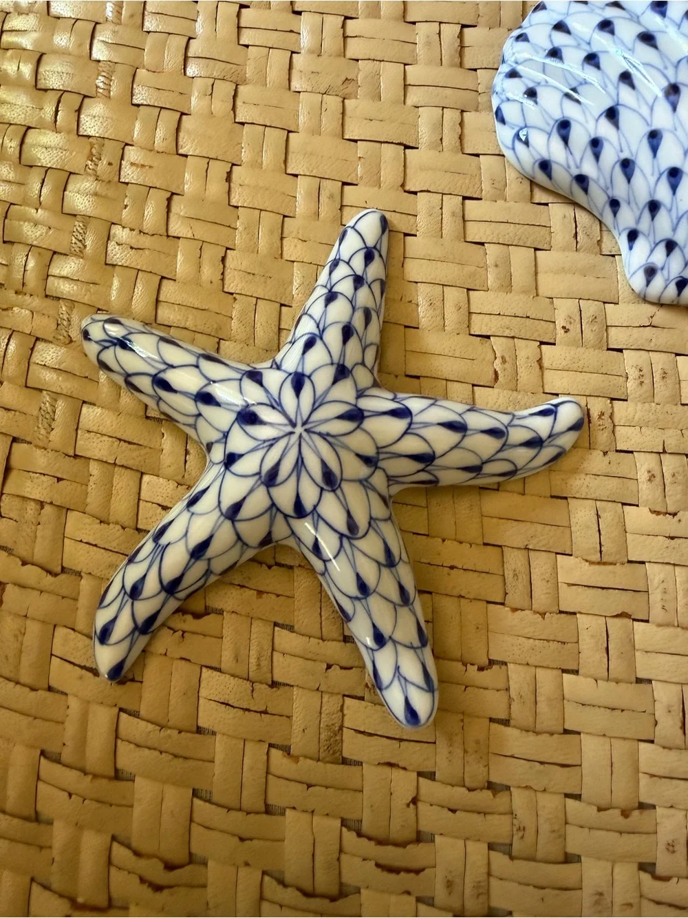 Vintage Nautical porcelain Star Fish Clam Conch Sea Shells (3)  Blue/ White - Picture 3 of 13